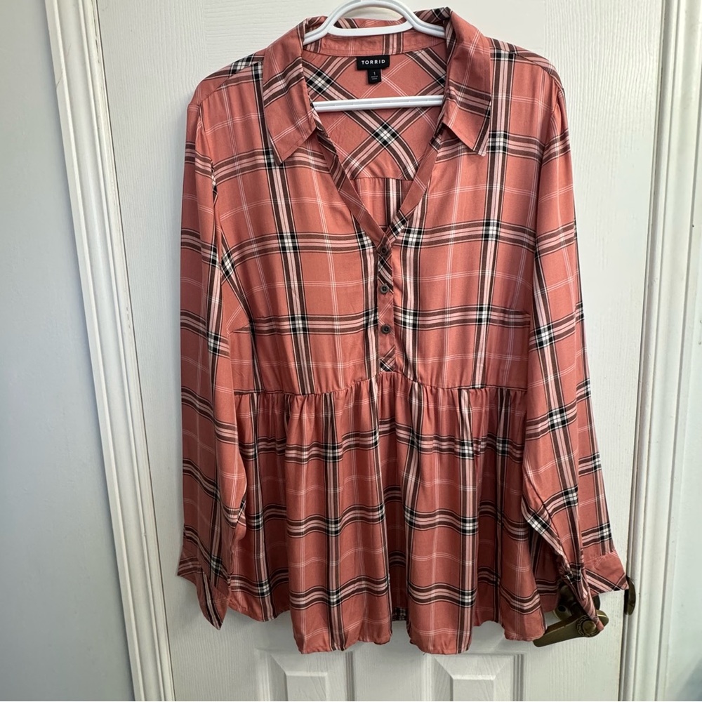Torrid Coral Orange Plaid Blouse Women's Size 1 Plus Size Long Sleeve Rayon NWOT